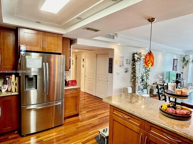 $3,499 | 19390 Collins Avenue, Unit 307, Sunny Isles Beach, FL 33160