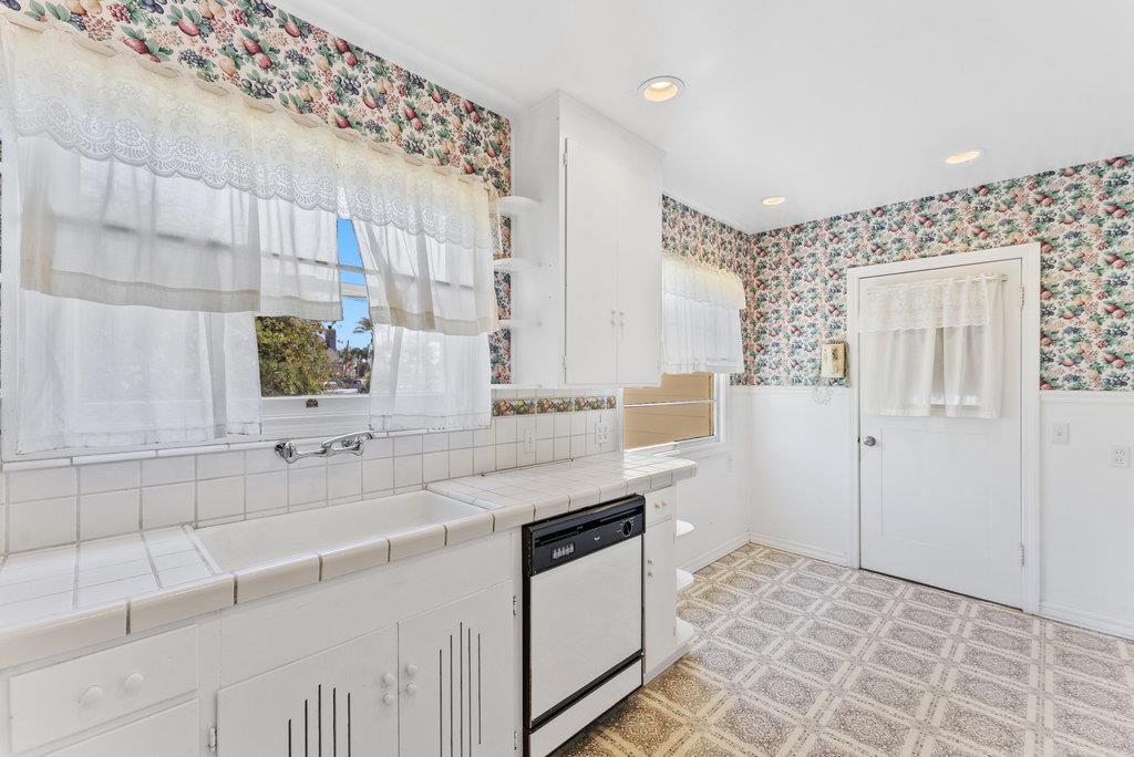 81 Cutter Drive Watsonville, CA 95076 - Photo 13 of 35