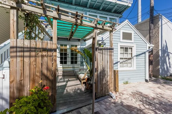 $890,000 | 370 East Railroad Avenue, Unit 1, Boca Grande, FL 33921