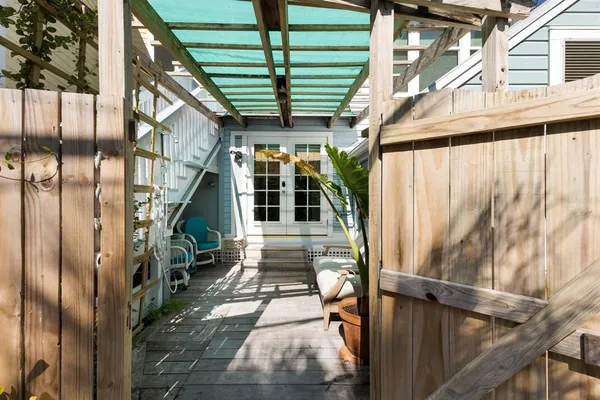 $890,000 | 370 East Railroad Avenue, Unit 1, Boca Grande, FL 33921