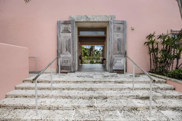 $890,000 | 370 East Railroad Avenue, Unit 1, Boca Grande, FL 33921
