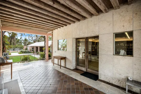 $890,000 | 370 East Railroad Avenue, Unit 1, Boca Grande, FL 33921