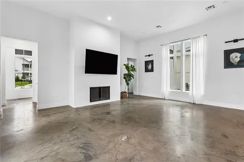 $889,000 | 420 Melrose Avenue, Covington, LA 70433