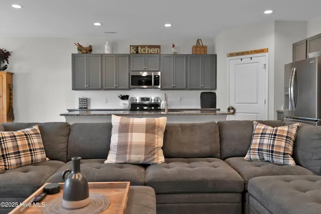 $363,700 | 1592 East New Carraway Place Southeast, Bolivia, NC 28422