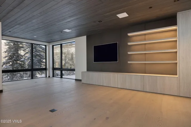 $28,200,000 | 366 West Forest Road, Vail, CO 81657