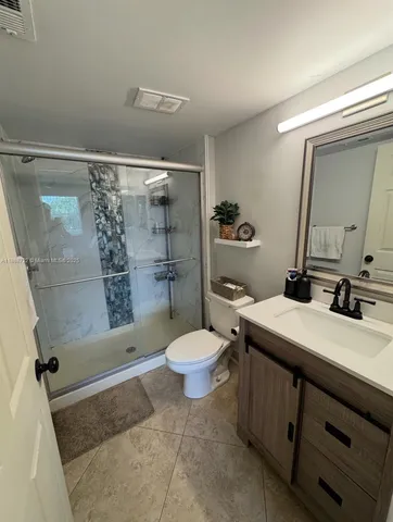 $2,200 | 8821 Wiles Road, Unit 305, Coral Springs, FL 33067