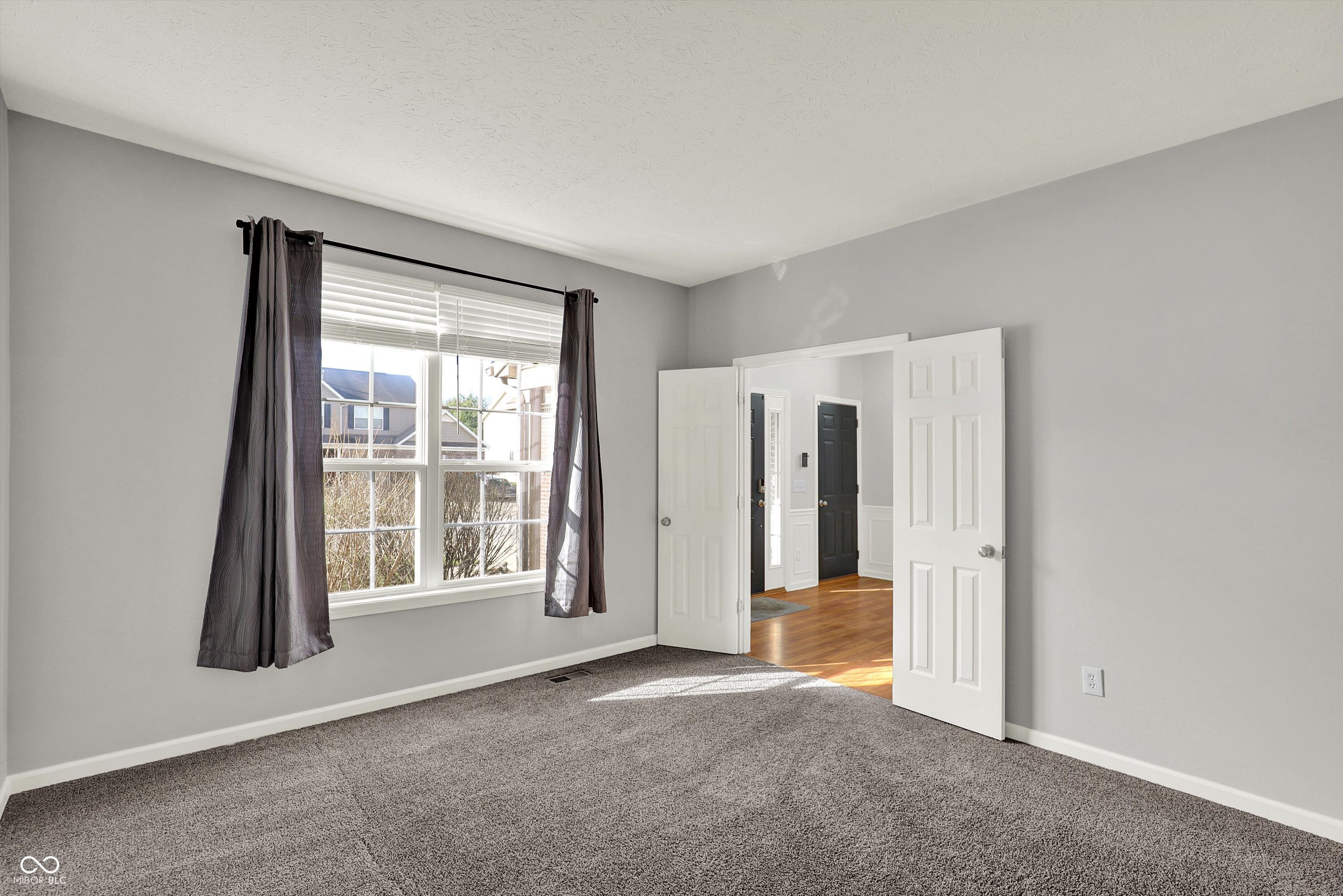 5704 Yorktown Road Plainfield, IN 46168 - Photo 4 of 31