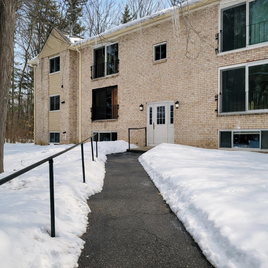 5 Brookside Drive, Unit 9 Exeter, NH 03833 - Photo 1 of 21