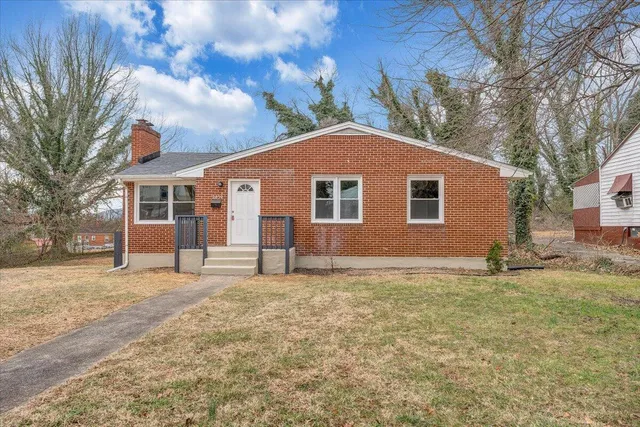 $229,950 | 2830 Barnhart Street Northwest, Roanoke, VA 24017