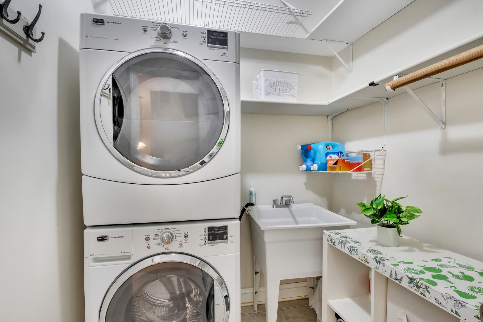 1341 Greenwillow Lane, Unit A Glenview, IL 60025 - Photo 23 of 27 a utility room with dryer and washer