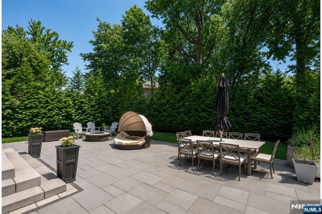 1152 Cumbermeade Road Fort Lee, NJ 07024 - Photo 41 of 42