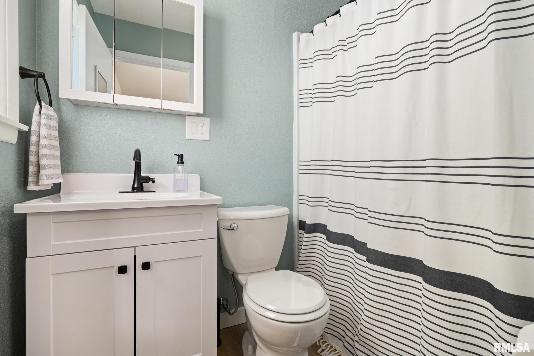 1109 Brookhill Road Peoria, IL 61615 - Photo 18 of 34