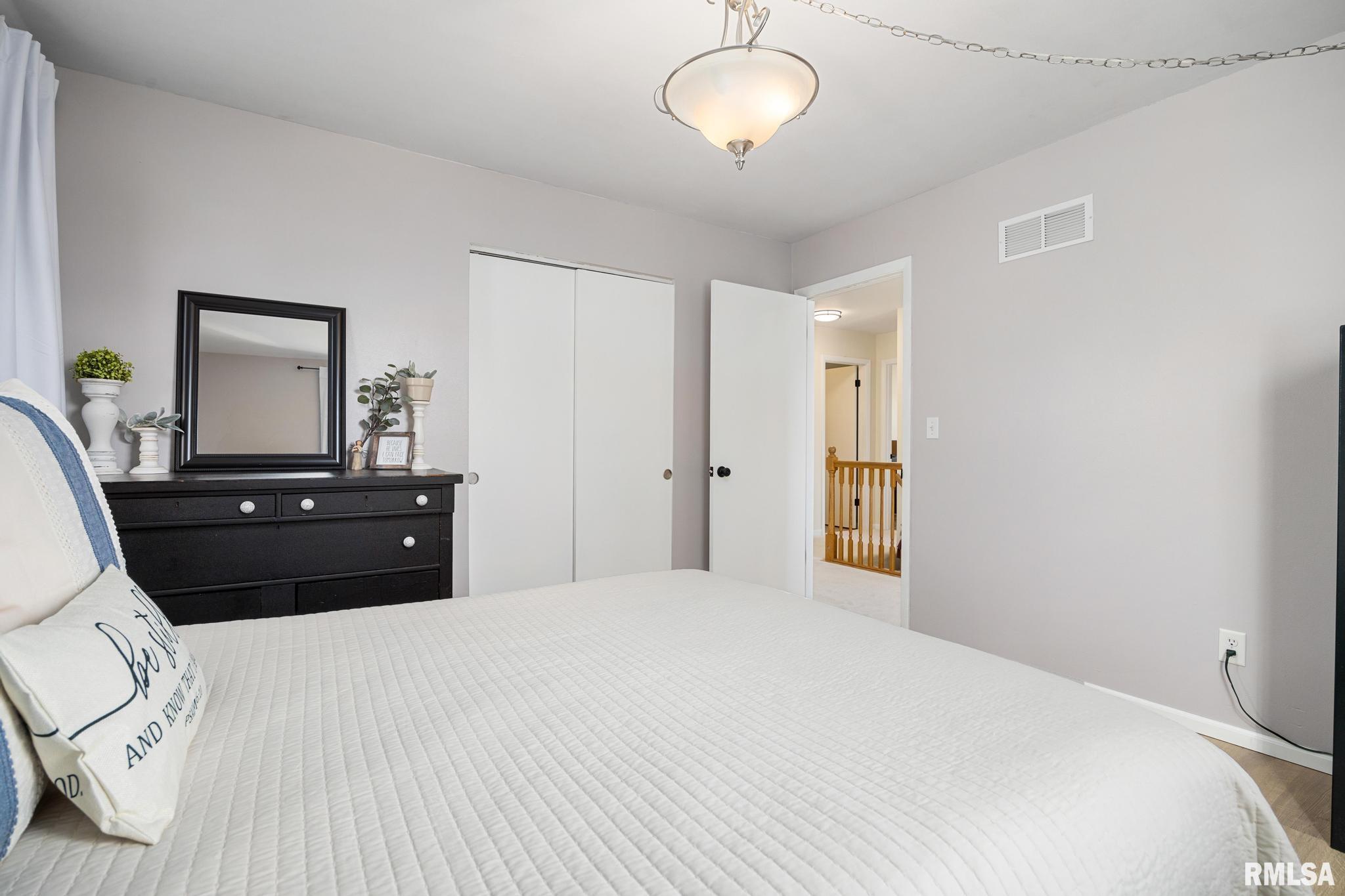 1109 Brookhill Road Peoria, IL 61615 - Photo 20 of 34