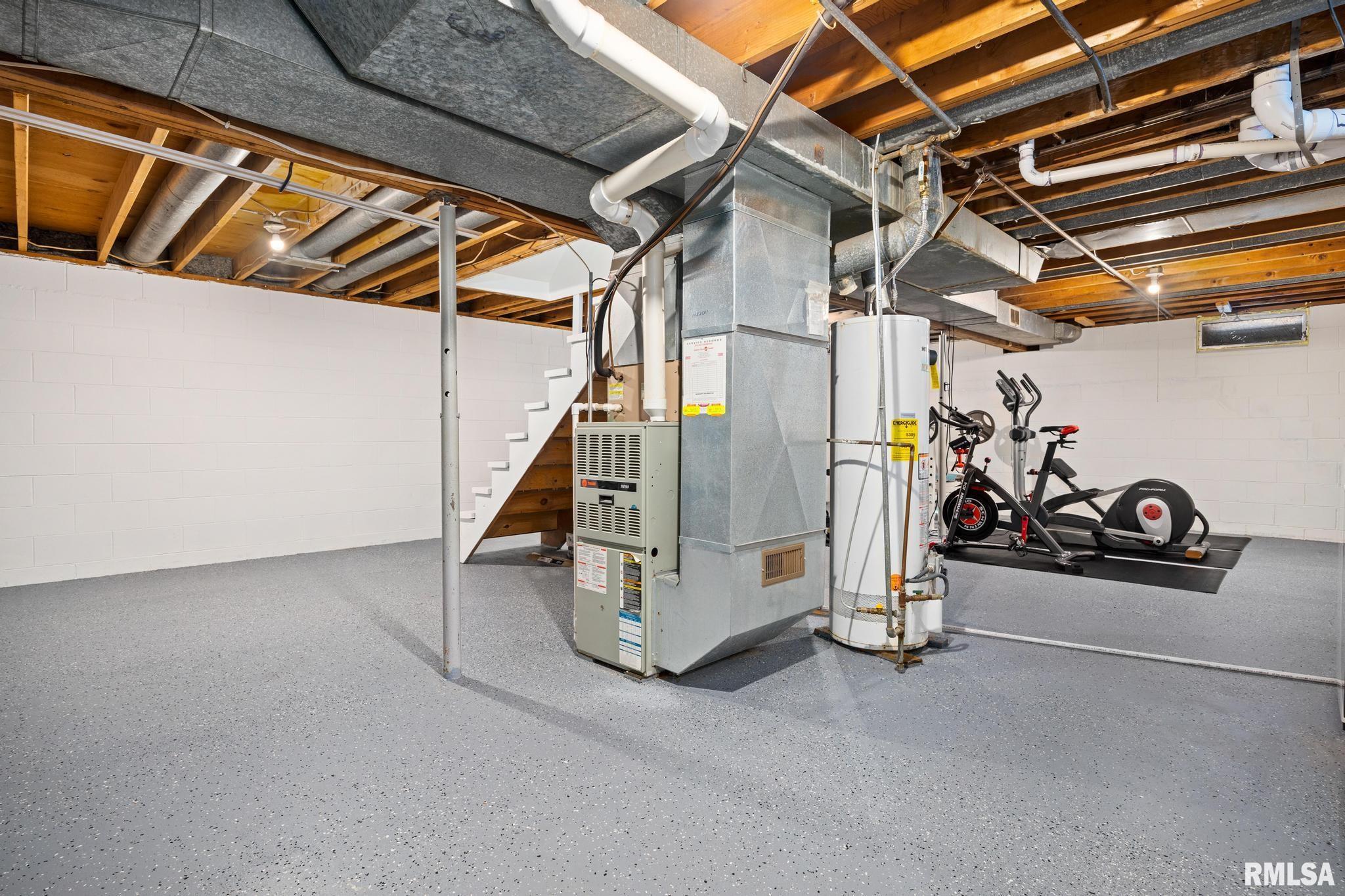 1109 Brookhill Road Peoria, IL 61615 - Photo 29 of 34