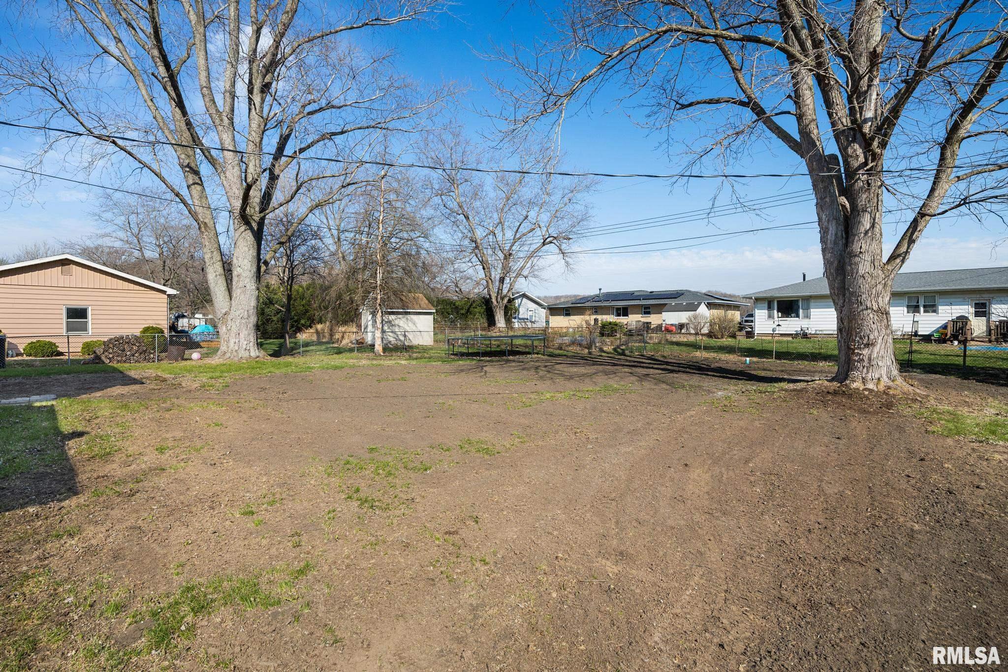 1109 Brookhill Road Peoria, IL 61615 - Photo 32 of 34