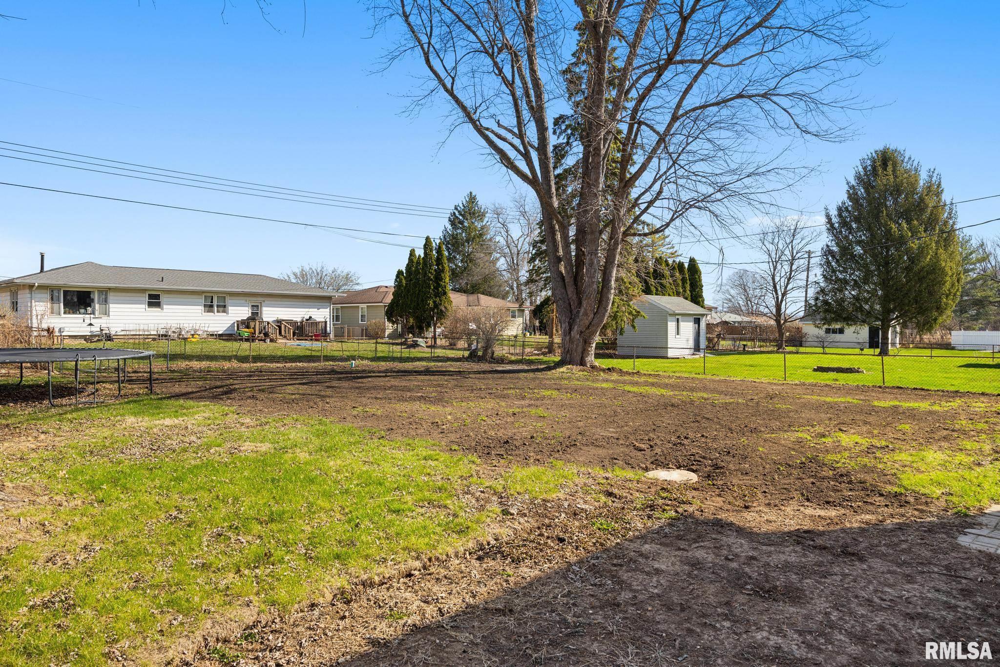 1109 Brookhill Road Peoria, IL 61615 - Photo 33 of 34