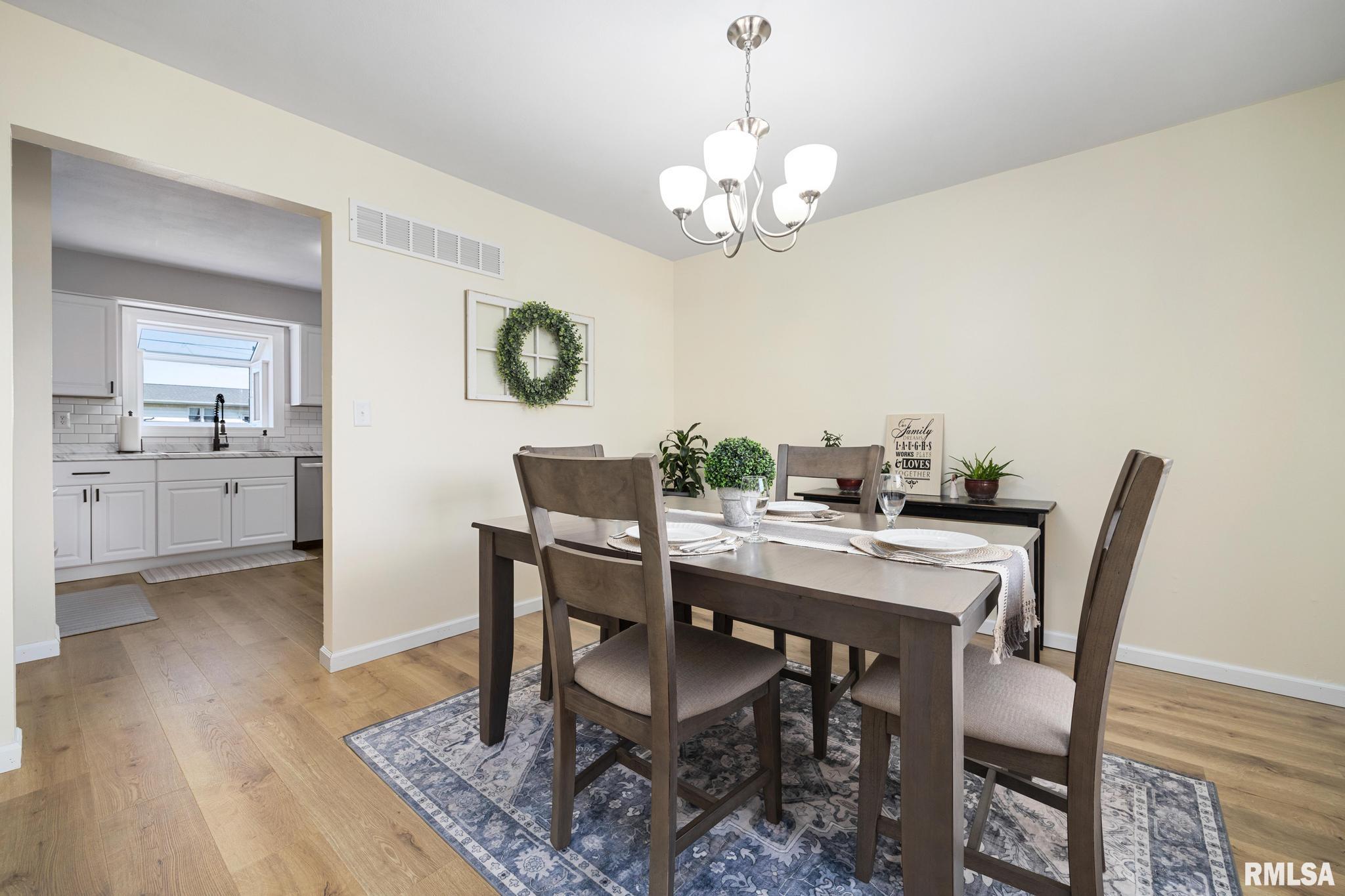 1109 Brookhill Road Peoria, IL 61615 - Photo 8 of 34