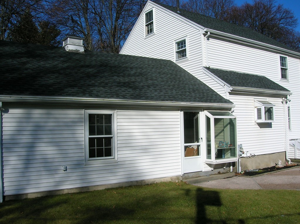 32 Sagamore Road Marblehead, MA 01945 - Photo 15 of 16