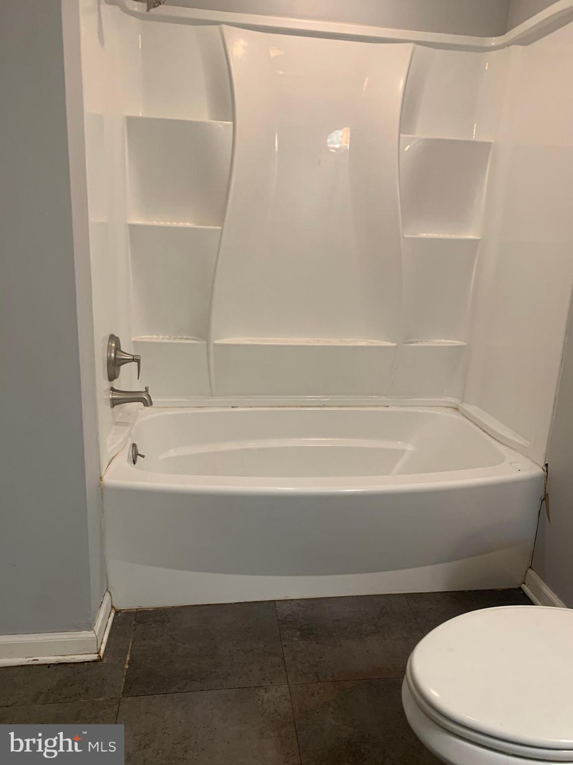 127 Cove Road Mantua, NJ 08051 - Photo 8 of 12 Modern bath surround with shelving