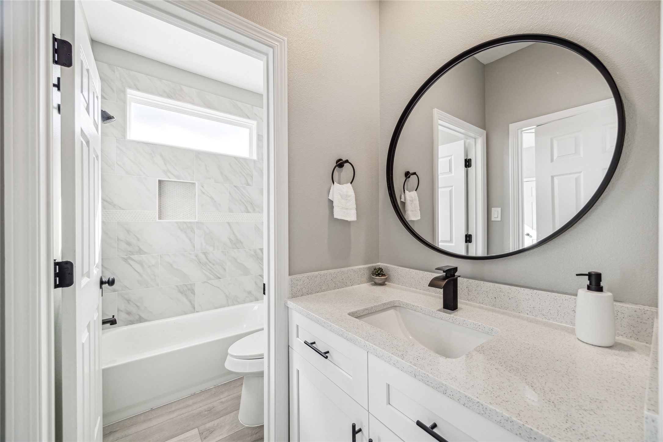 982 Randolph Street, Unit A Houston, TX 77088 - Photo 20 of 23