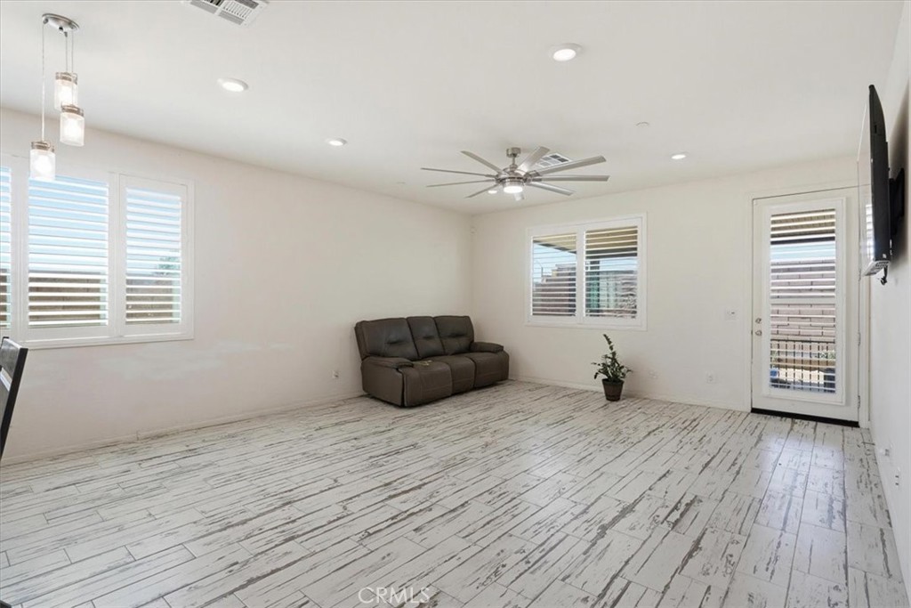 32350 Iron Trail Road Winchester, CA 92596 - Photo 6 of 29