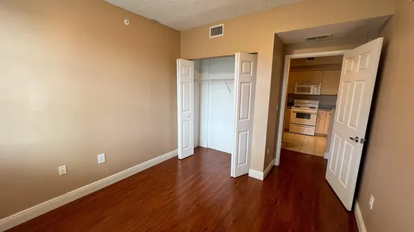 $2,700 | 7950 North Nob Hill Road, Unit 203, Tamarac, FL 33321