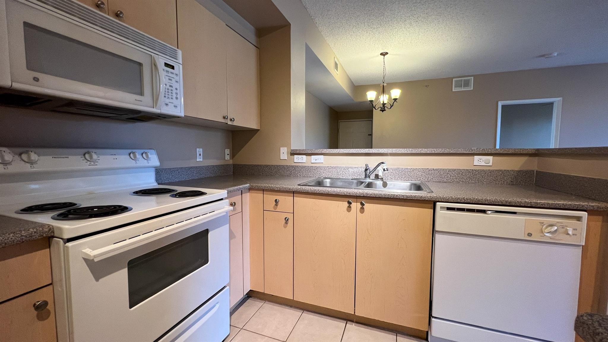 7950 North Nob Hill Road, Unit 203 Tamarac, FL 33321 - Photo 8 of 24 Photo 8