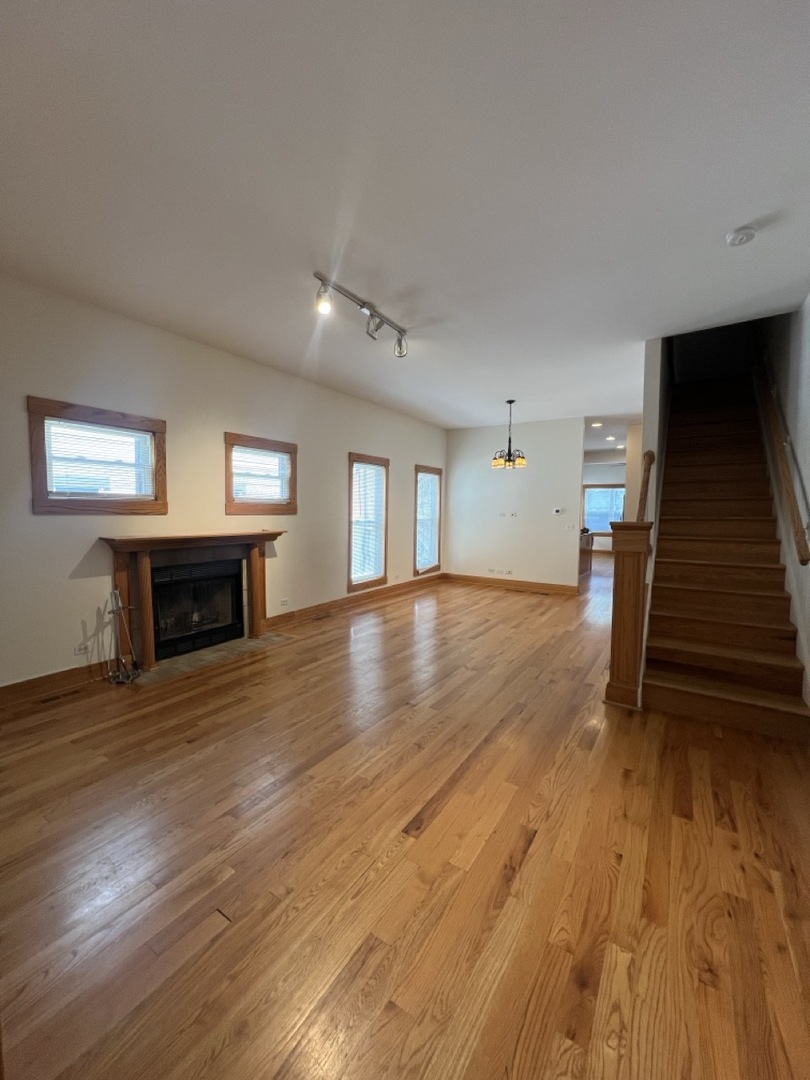 151 Barrypoint Road, Unit A Riverside, IL 60546 - Photo 2 of 7