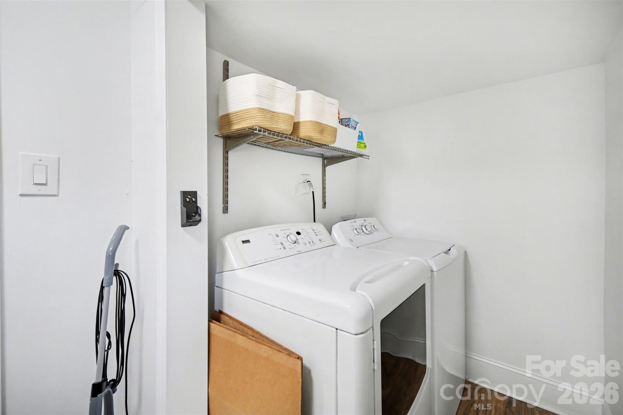 918 8th Street Lancaster, SC 29720 - Photo 28 of 32 a utility room with dryer and washer