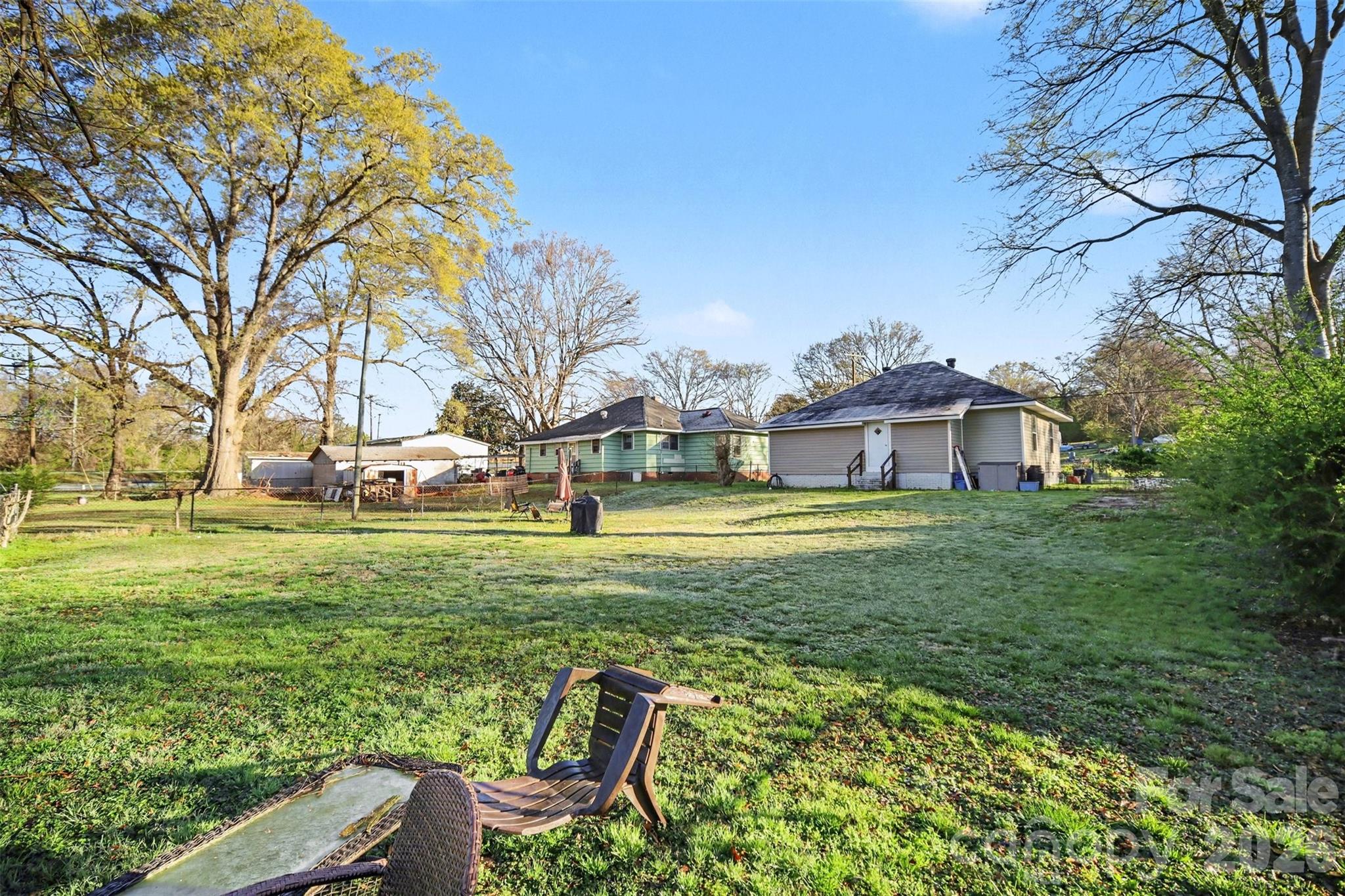 918 8th Street Lancaster, SC 29720 - Photo 10 of 32 a front view of a house with garden