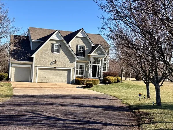 $749,950 | 18518 252nd Street, Paola, KS 66071