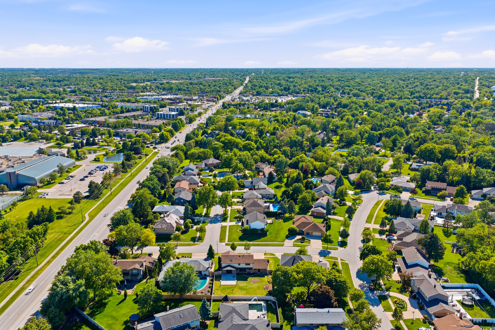 6723 Kingswood Road Willowbrook, IL 60527 - Photo 45 of 51 a view of a city