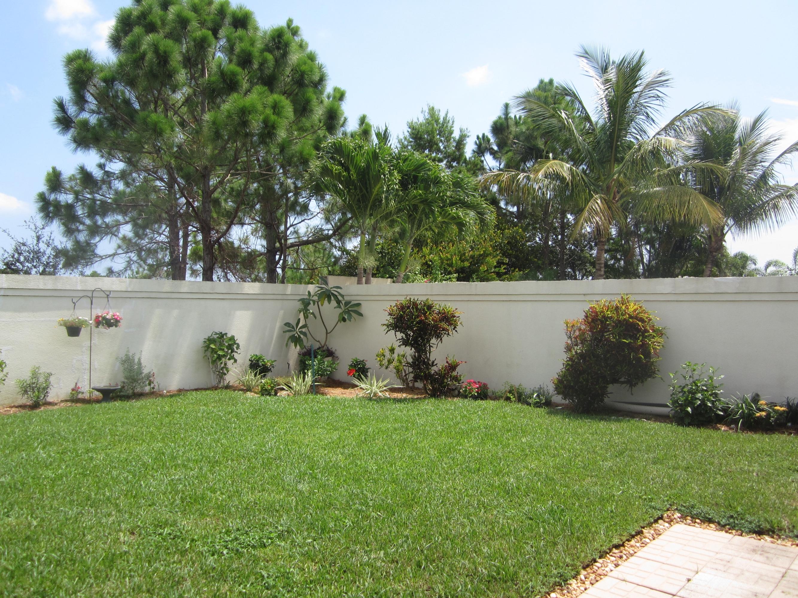388 River Edge Road Jupiter, FL 33477 - Photo 21 of 29 IMG_1423