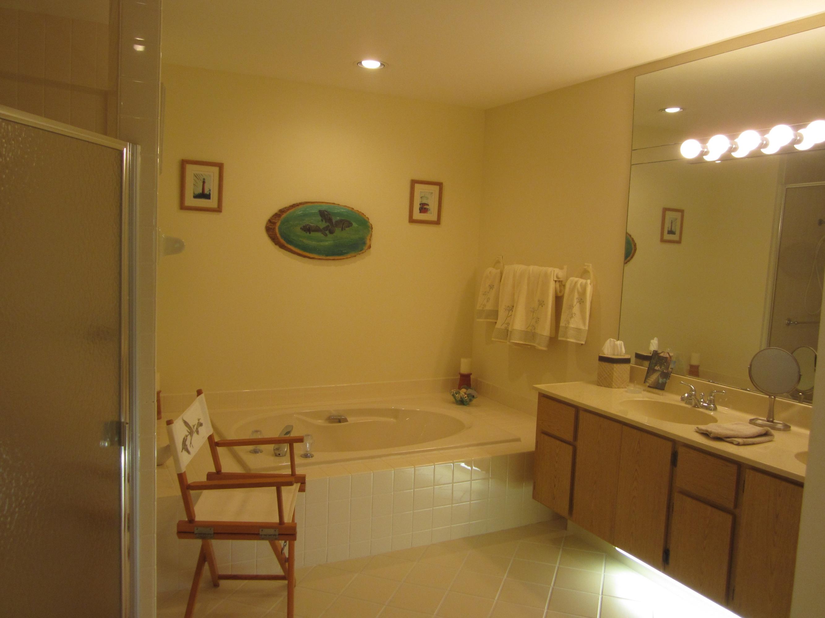 388 River Edge Road Jupiter, FL 33477 - Photo 4 of 29 IMG_1406