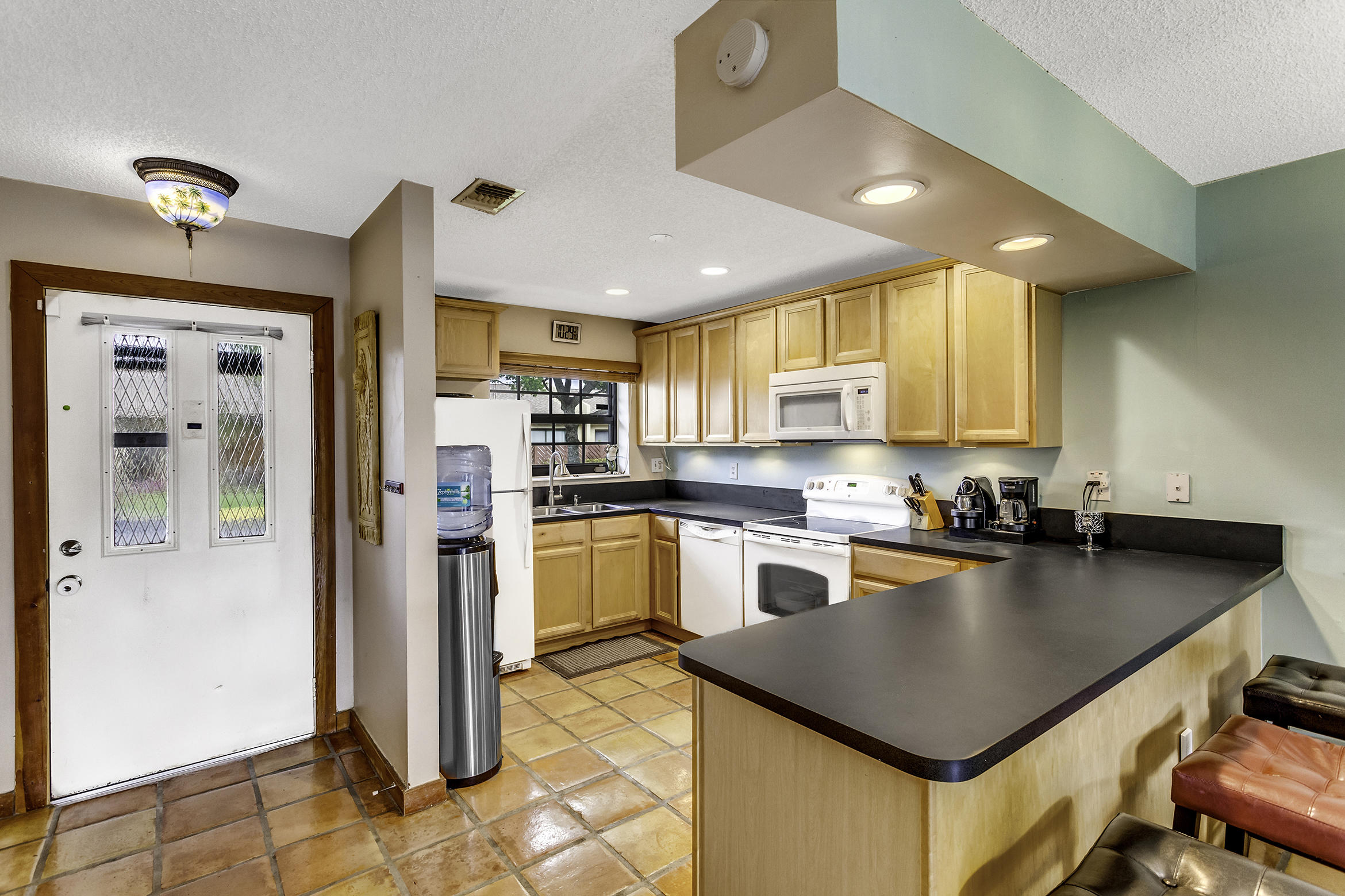 669 Banks Road Margate, FL 33063 - Photo 5 of 32 669 Banks Rd C-2