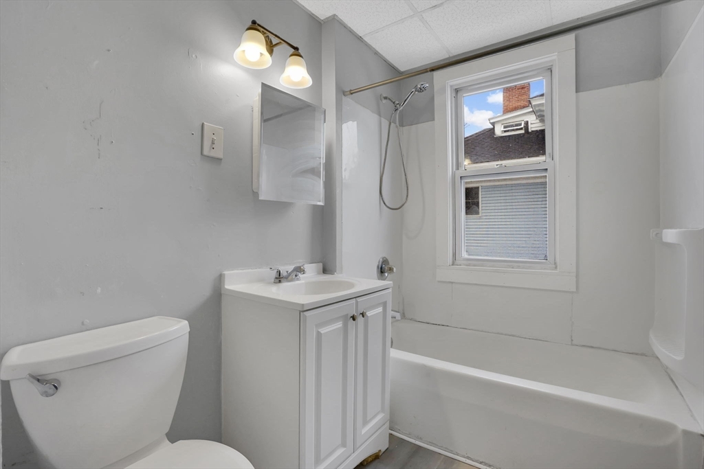 48-50 Dresden Street Springfield, MA 01109 - Photo 23 of 39