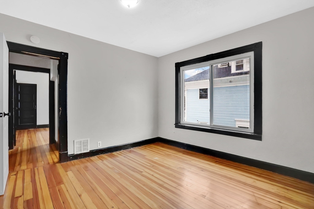 48-50 Dresden Street Springfield, MA 01109 - Photo 24 of 39