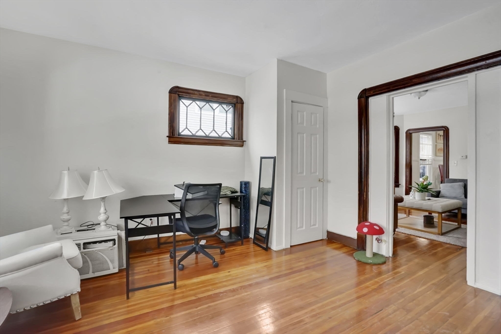 48-50 Dresden Street Springfield, MA 01109 - Photo 4 of 39