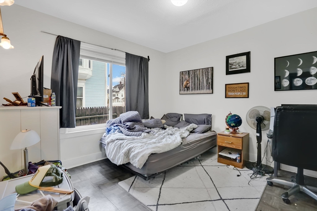 48-50 Dresden Street Springfield, MA 01109 - Photo 10 of 39