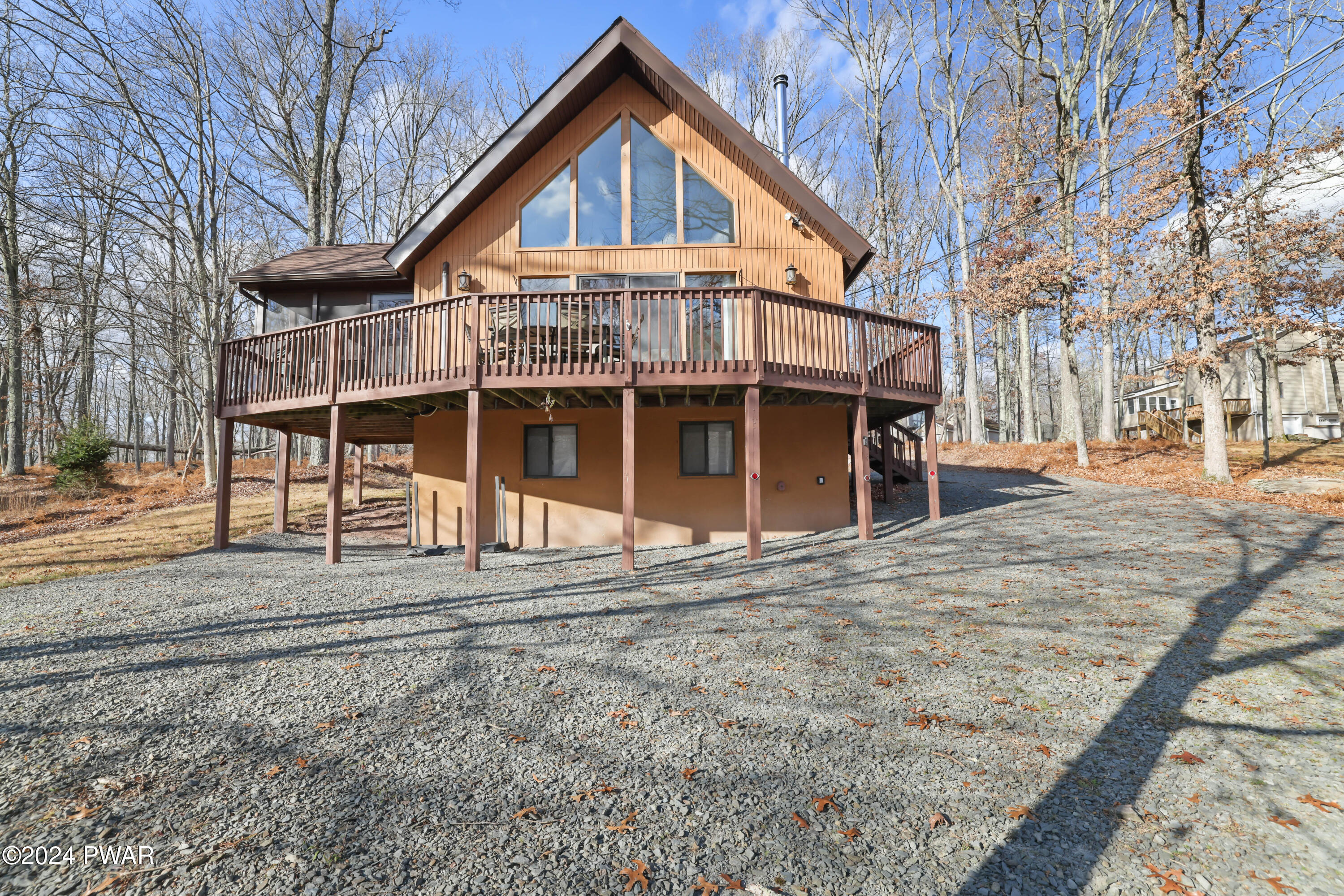 103 Laurel Road Lackawaxen, PA 18435 - Photo 2 of 37