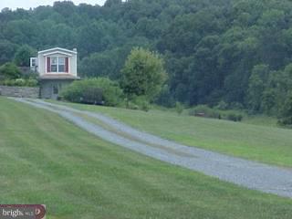 141 Hoffman Road Barto, PA 19504 - Photo 2 of 3 Gallery Image 2