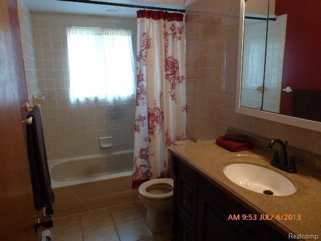 38100 Wick Road Romulus, MI 48174 - Photo 10 of 19 011.JPG
