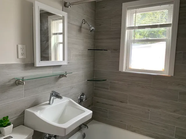 $3,600 | 41 Margaret Road, Unit SINGLE, Newton, MA 02461