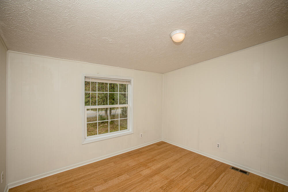 2060 Cedar Road Stamping Ground, KY 40379 - Photo 34 of 37 Bedroom