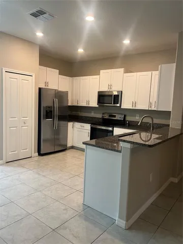$2,300 | 9619 Mulberry Marsh Lane, Sun City Center, FL 33573