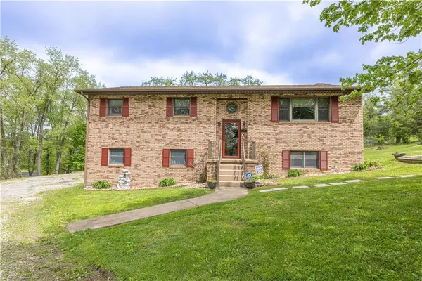 $339,900 | 833 Edenborn Road, McClellandtown, PA 15458