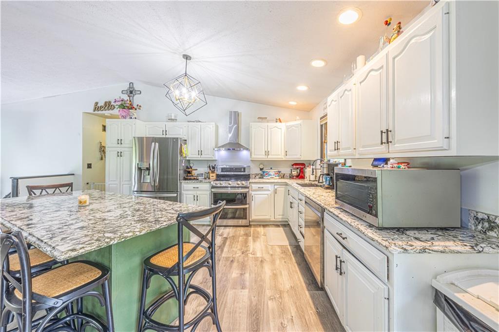 833 Edenborn Road McClellandtown, PA 15458 - Photo 10 of 25