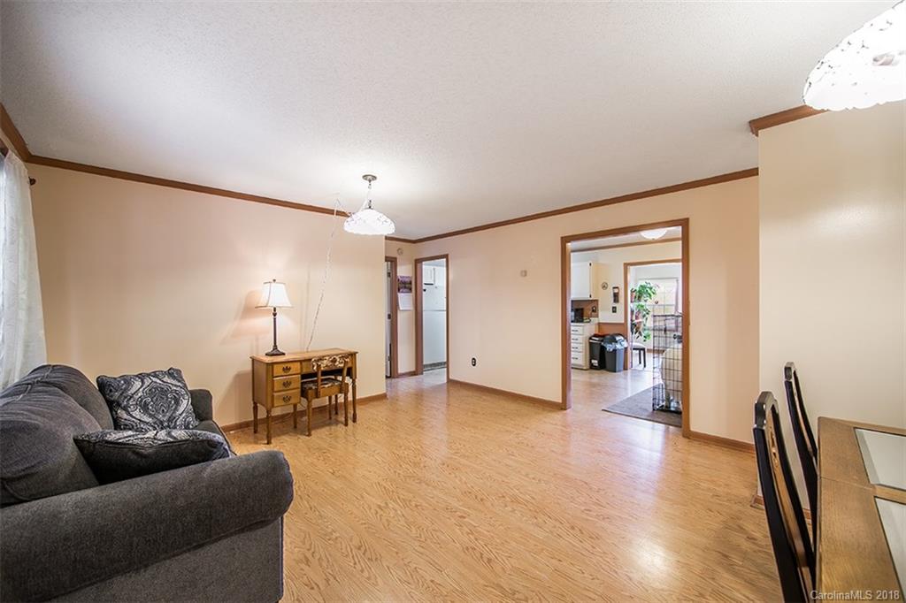 1024 Kilpatrick Road Hendersonville, NC 28739 - Photo 3 of 29 Gallery Image 3