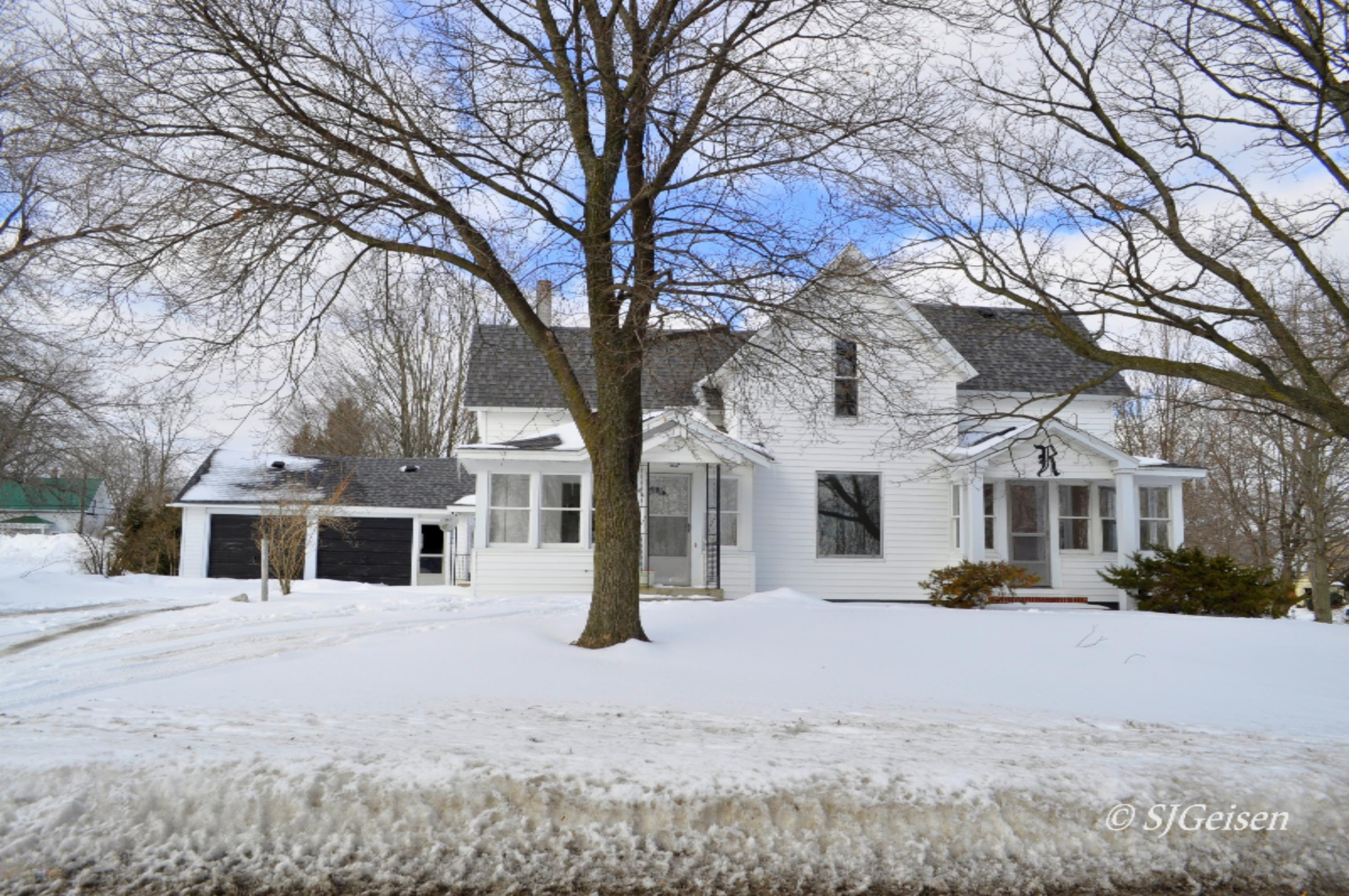 404 West High Street Belding, MI 48809 - Photo 2 of 14 High-2