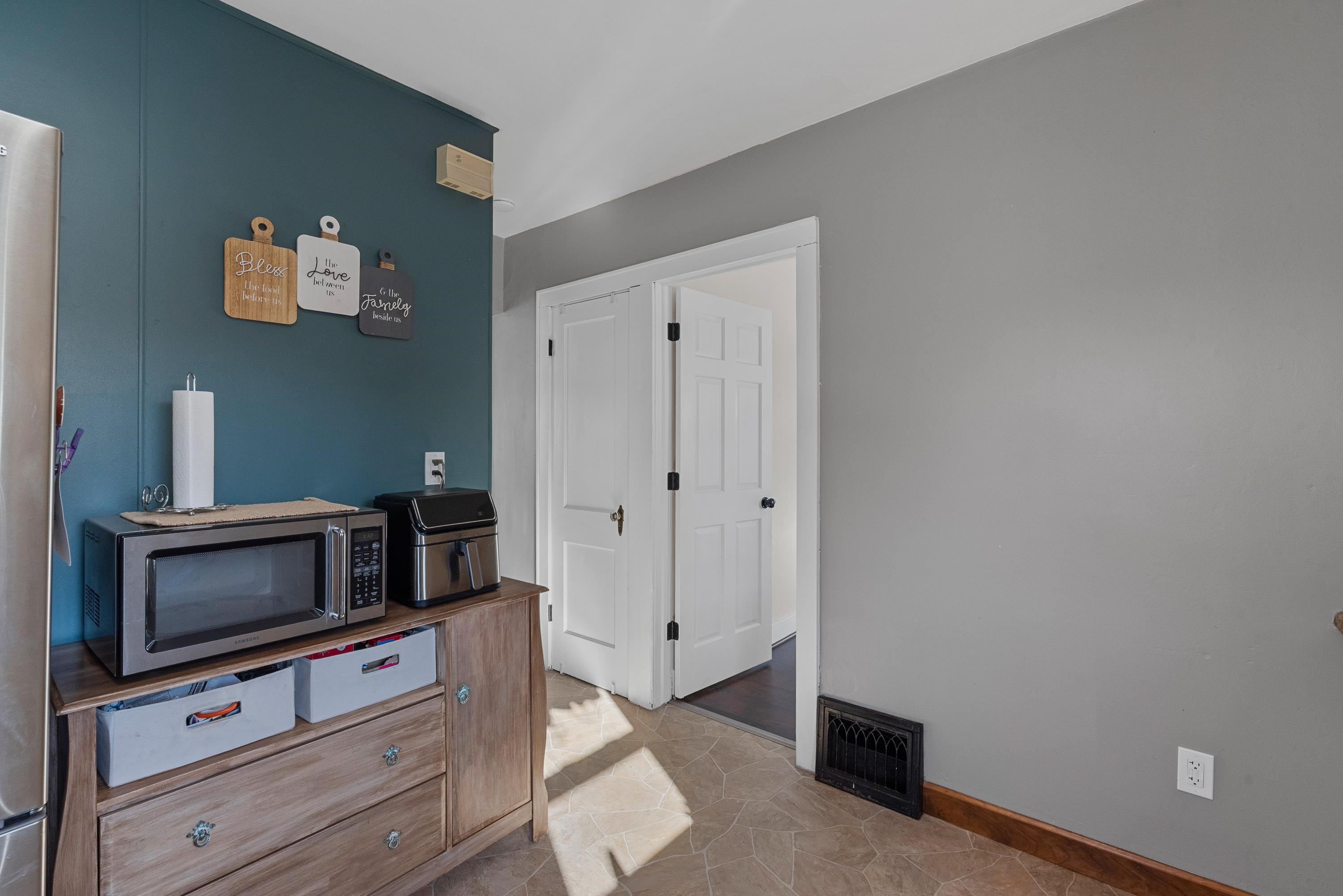 405 Rosendale Street Beaver Dam, WI 53916 - Photo 10 of 22